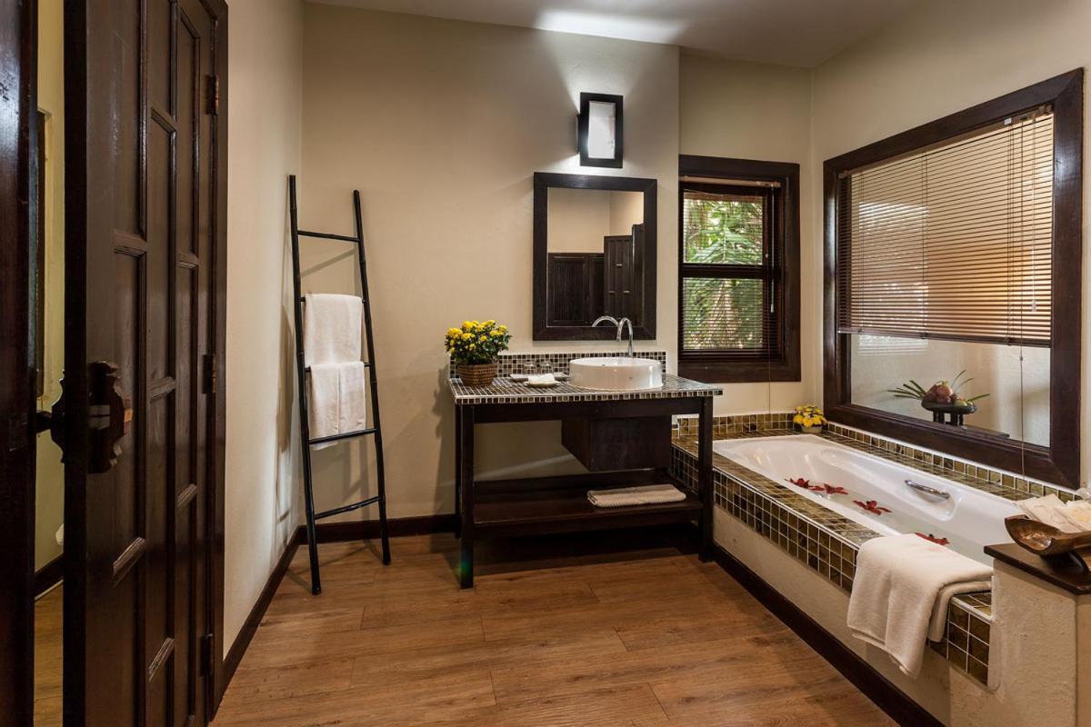 Lanna Dusita Riverside Boutique Resort Τσιάνγκ Μάι Δωμάτιο φωτογραφία